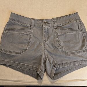 Unionbay Womens Gray Stretch Shorts Size 13 Casual